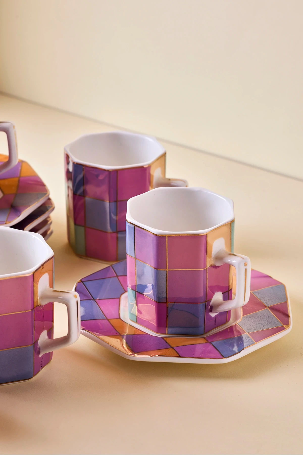 Antik 12 Parça 6 Kişilik Renkli Patchwork Porselen Kahve Fincanı Takımı · 2. fotoğraf